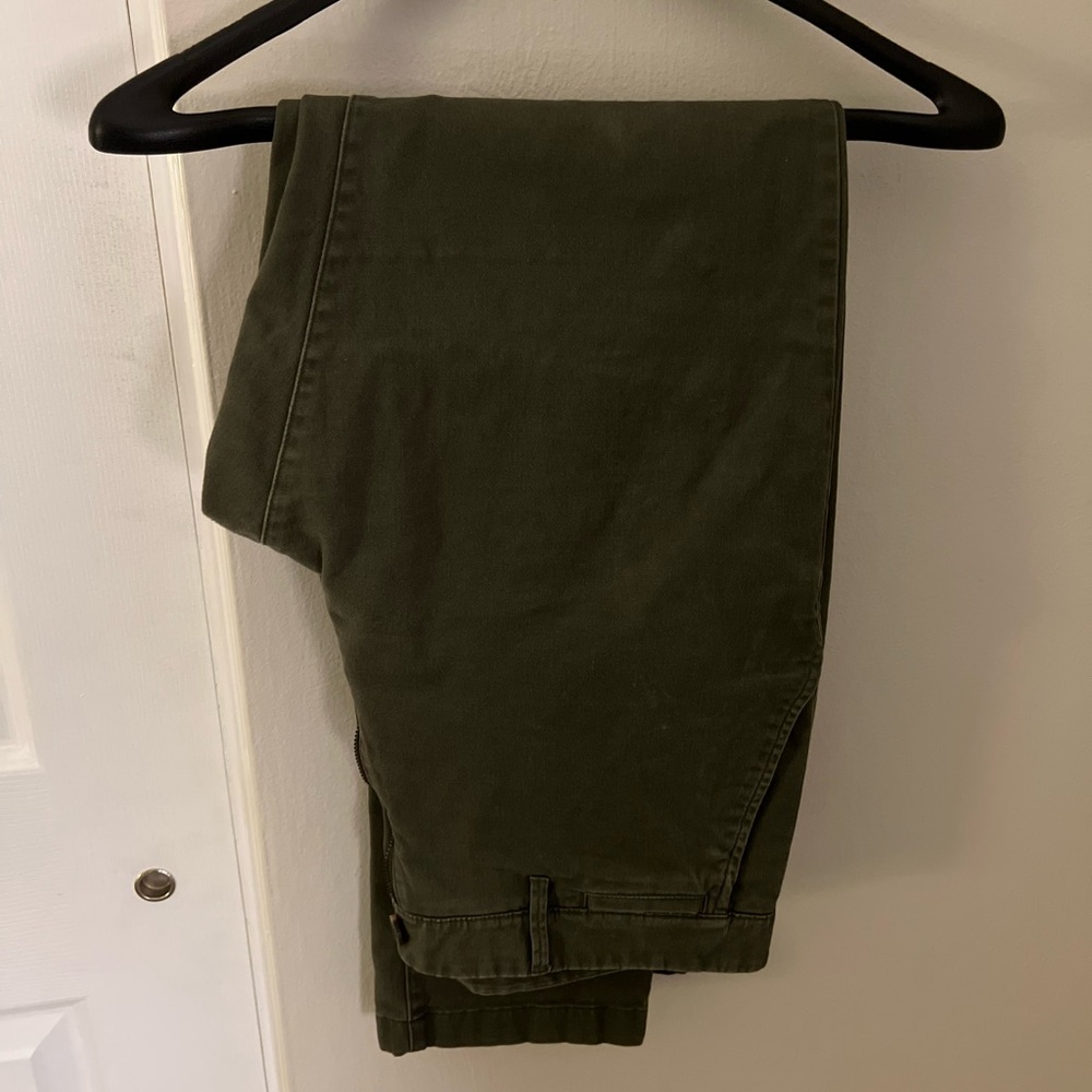 Men’s Goodfellow & Co. Hennepin Chino Athletic Fit 34x32 Khaki Green